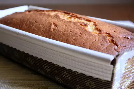 Кукурузно - лимонный кекс с   лимонной глазурью и смородиновым соусом.: шаг 1