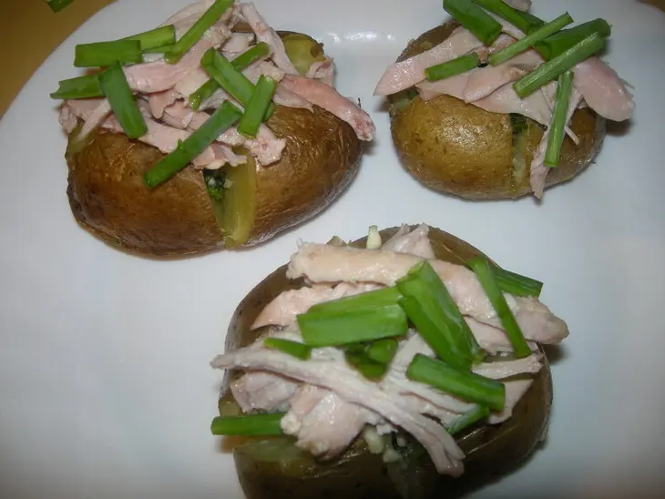 Печёный картофель с острой куриной начинкой.: шаг 2