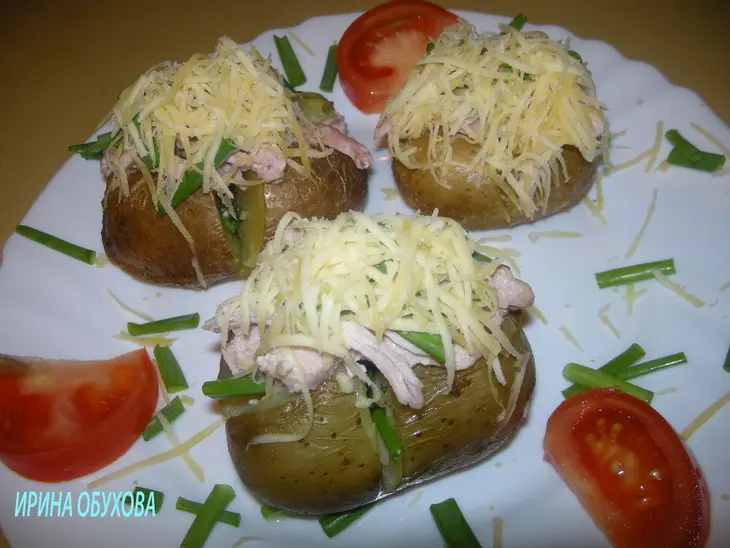Печёный картофель с острой куриной начинкой.: шаг 3