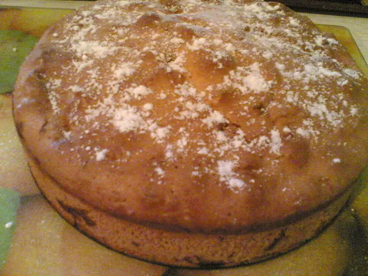 Яблочный пирог с финиками и орехами: шаг 5