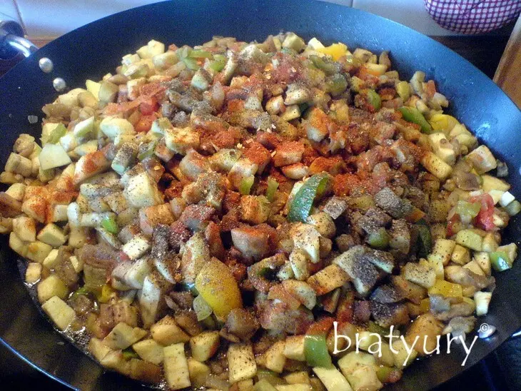 Замес овощной из очищенных баклажанов с новым вкусом: шаг 4