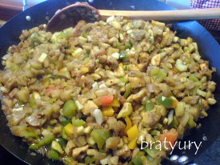 Замес овощной из очищенных баклажанов с новым вкусом: шаг 6