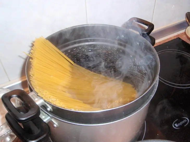 Паста "фрутти ди маре"  (спагетти с морепродуктами): шаг 2