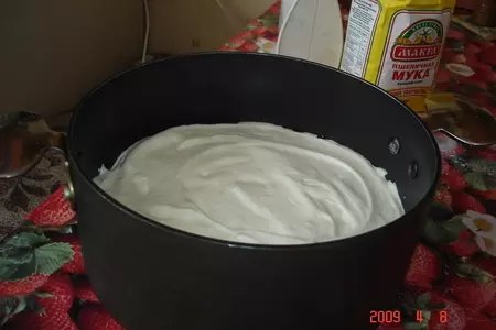 Бисквит в кастрюле: шаг 4