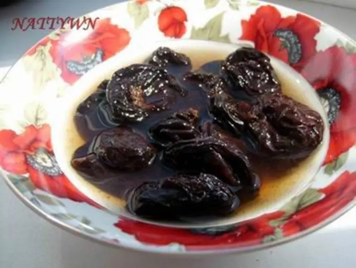 Замаринованная курица, фаршированная черносливом.: шаг 1