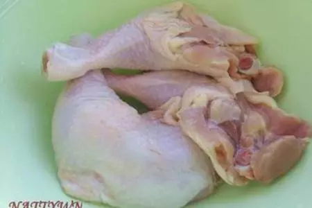 Замаринованная курица, фаршированная черносливом.: шаг 2