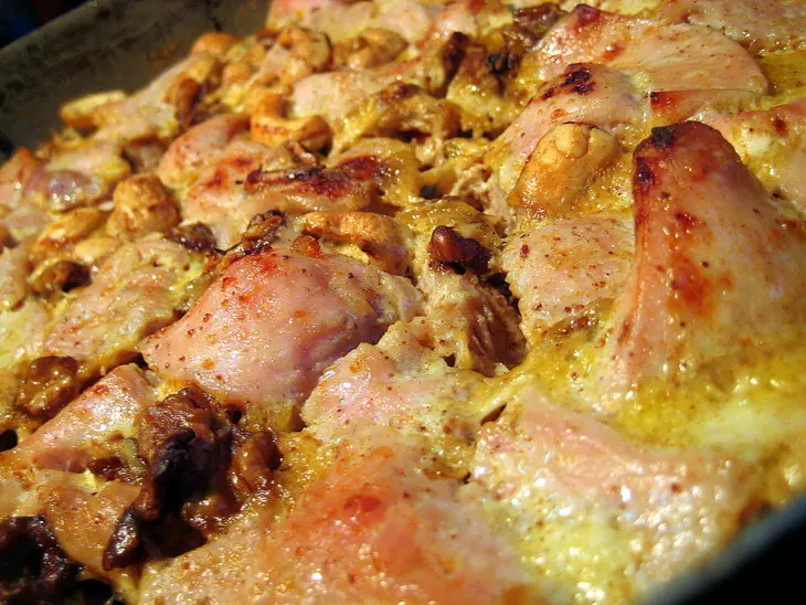 Индейка в сливочно-мандариновом соусе с орехами.: шаг 2