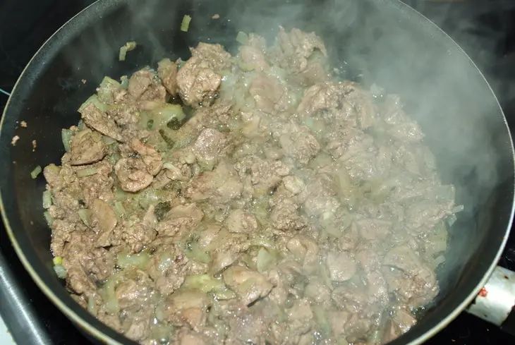 Гречневые блинчики с куриной печенью: шаг 4