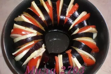 Баклажан запеченный с овощами и сыром: шаг 3