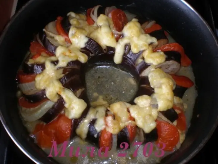 Баклажан запеченный с овощами и сыром: шаг 4