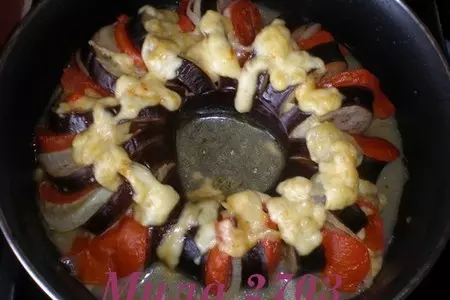 Баклажан запеченный с овощами и сыром: шаг 4