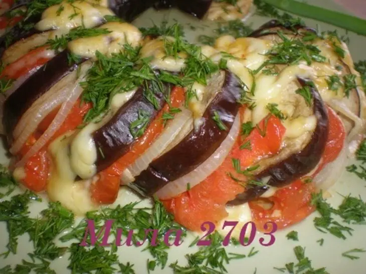 Баклажан запеченный с овощами и сыром: шаг 8