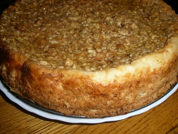 Творожный пирог с медом и орехами: шаг 3