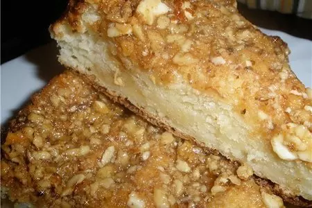 Творожный пирог с медом и орехами: шаг 4