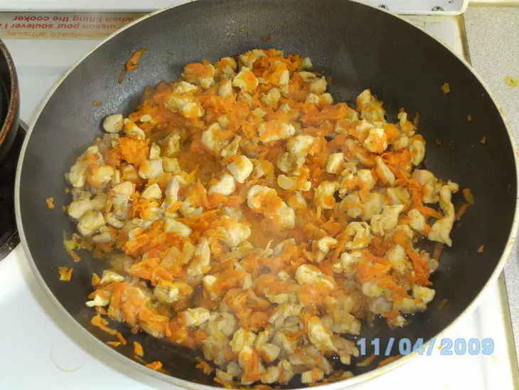 Фаршированные блины из кабачков с мясной начинкой: шаг 2