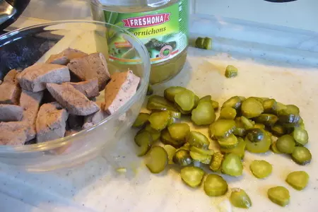 Рассольник с белыми грибами и печенью: шаг 3