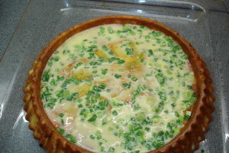 Пирог заливной картофельный с зеленым луком и омлетом.: шаг 5