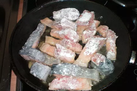 Рыба под морковно-сливочным соусом: шаг 2