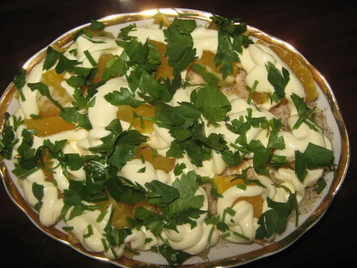 Салат «черная курица»: шаг 1