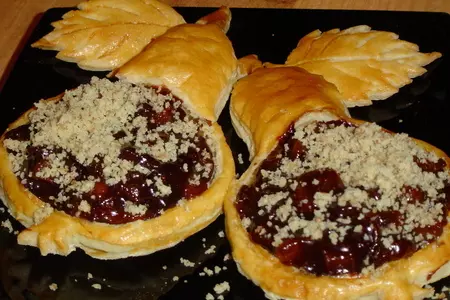 Карамелизированные груши в слойках: шаг 8