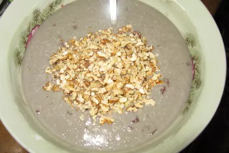 Пирог "кризис нам по зубам" с орехами и кремом: шаг 3