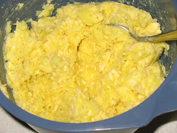 Картофельный «пирог» с курицей и пореем.: шаг 1