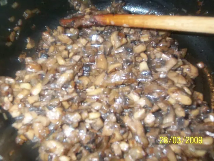 Пирог с курицей и грибами: шаг 2