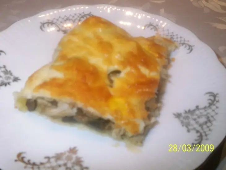 Пирог с курицей и грибами: шаг 7