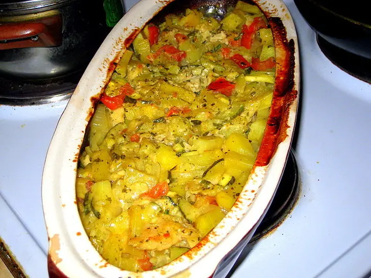 Рыбка с овощами.: шаг 6