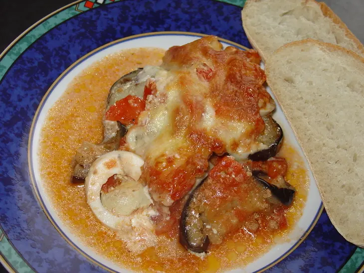 Запечённые баклажаны с моццареллой и яйцами.: шаг 3
