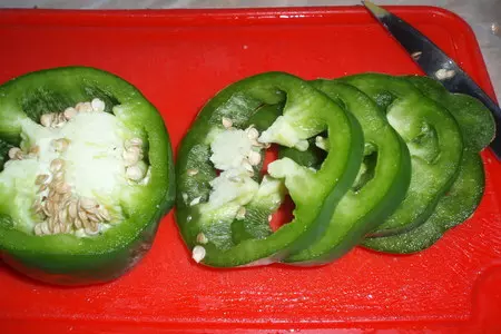 Куриные сердечки с вешенками в сметане: шаг 3