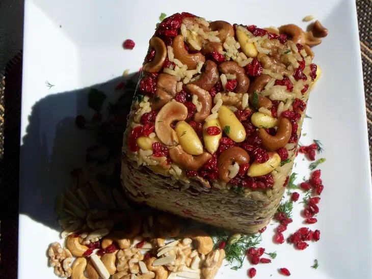 Праздничный рис с орехами и барбарисом: шаг 2