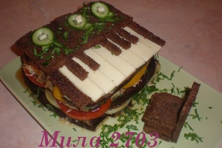 «пианино» салат из печеных овощей с сыром и гренками: шаг 5