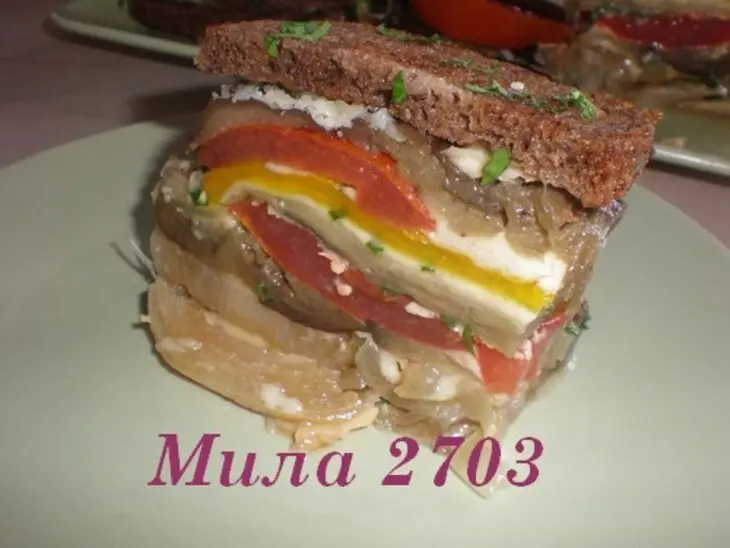 «пианино» салат из печеных овощей с сыром и гренками: шаг 8