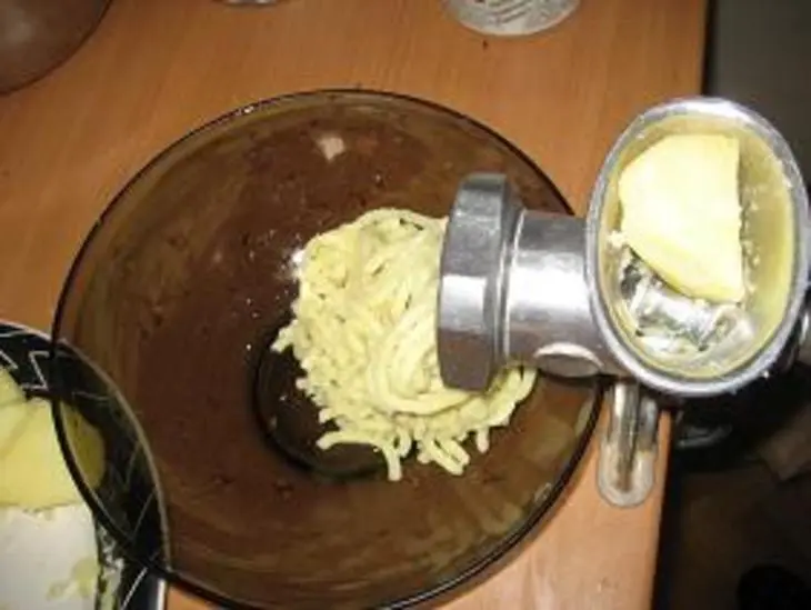 Картофляники с капустой и грибами: шаг 3