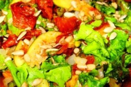 Салат с инжиром, семечками и чипсами из батата: шаг 1