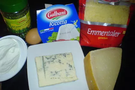 Четыре сыра  хлеб: шаг 1
