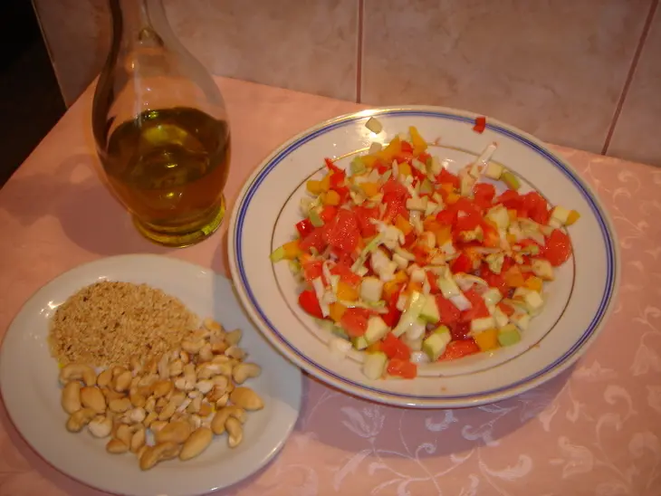 Салат с грейпфрутом  и яблоком: шаг 2