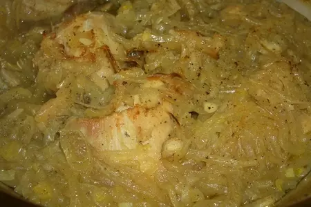 Куриные окорочка тушеные с луком: шаг 5