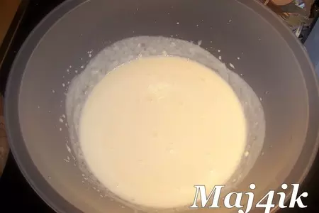 Сладкие сдобные домашние ватрушки "лакомка" на сгущённом молоке: шаг 2