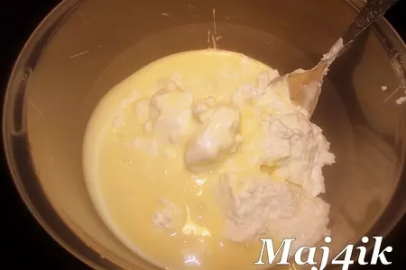 Сладкие сдобные домашние ватрушки "лакомка" на сгущённом молоке: шаг 7