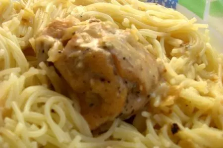 Кролик в сливках с базиликом и сушеными томатами: шаг 5