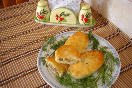 Картофельные зразы с печенью и брынзой: шаг 8