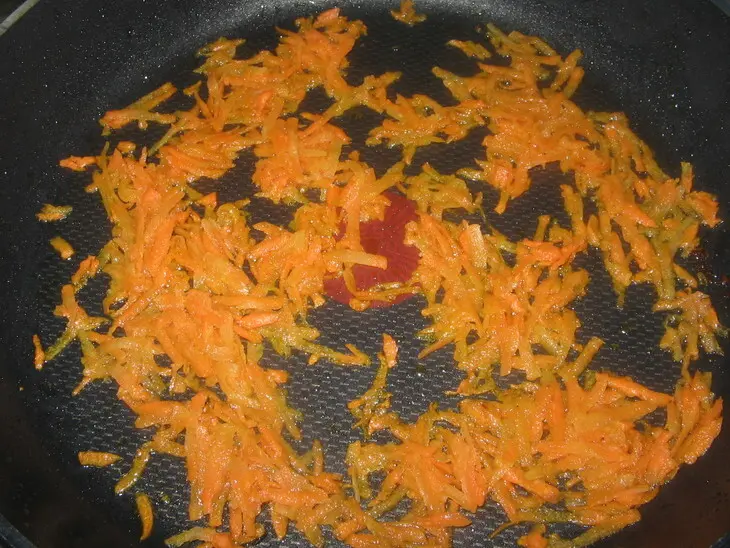 Жаркое в горшочке из курицы и капусты.: шаг 3