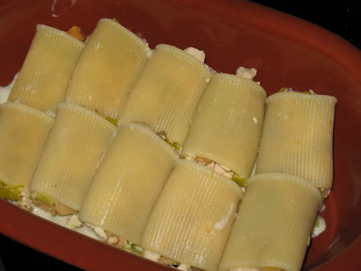Канеллони с курицей и грибами: шаг 2