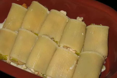 Канеллони с курицей и грибами: шаг 2