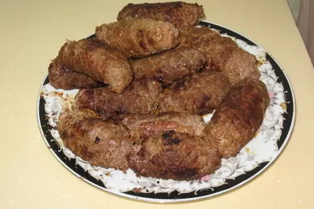 Мясные рулетики и клецки со сливами: шаг 4