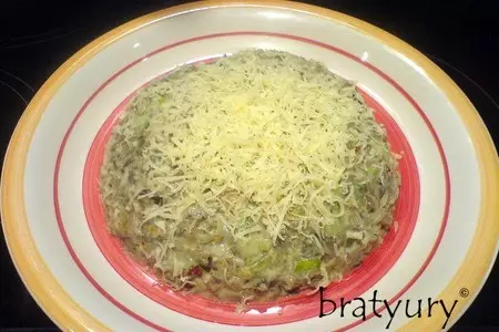 Салат - не салат, закуска - не закуска, огурцы, лук, грибы - вкусно!: шаг 6