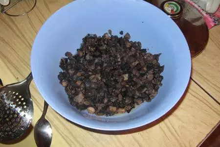 Мясо с грибами и овощами тушеное в вине: шаг 3