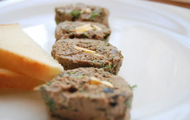 Паштет с марсалой и маслинами: шаг 1